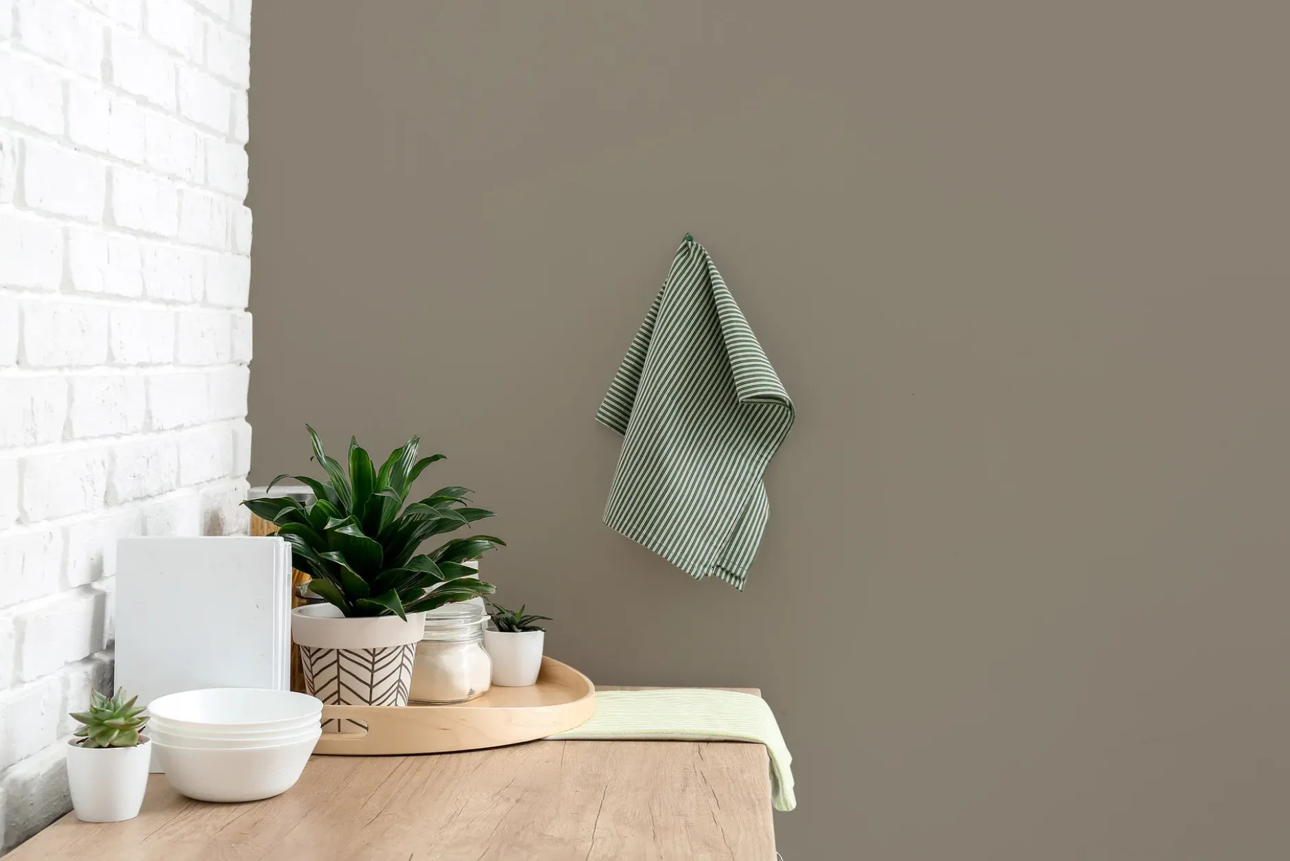 The Color Kitchen Wandfarbe Taupe "Aesthetic Ajwain" TCK1020 2,5 l